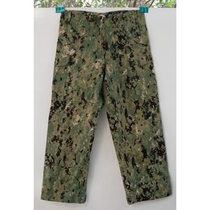 US Navy Working Uniform Trouser APEC Camo Pant Type III Medium Regular 31 - 35